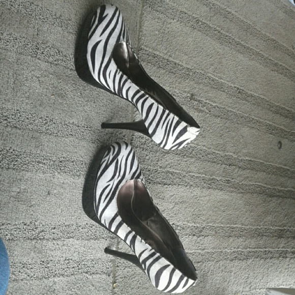 High heels - Picture 2 of 4